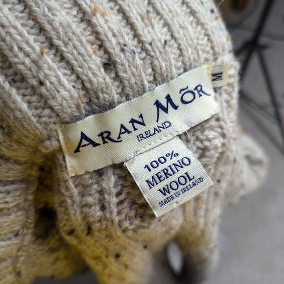 Aran Mur Irish Knit Merino Wool Zippered Cardigan. - Picture 11 of 11